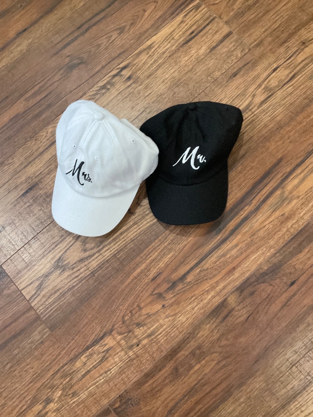 MR & MRS BASE BALL CAPS NWOT
